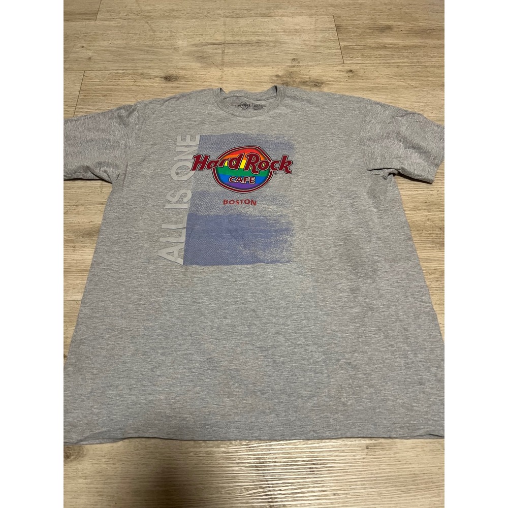 Hard Rock Cafe Boston Pride Rainbow Logo Gray Shirt Mens Size XL Rare Vtg